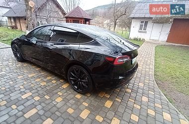 Седан Tesla Model 3 2022 в Дрогобыче