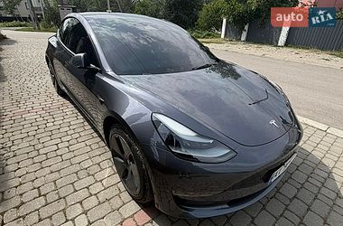 Седан Tesla Model 3 2023 в Ивано-Франковске