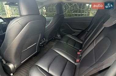 Седан Tesla Model 3 2023 в Ивано-Франковске