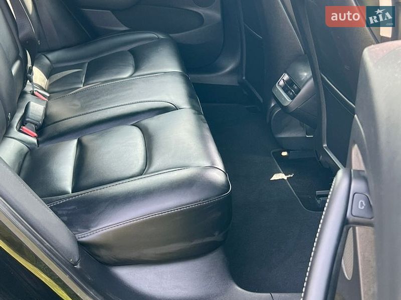 Седан Tesla Model 3 2021 в Волочиську