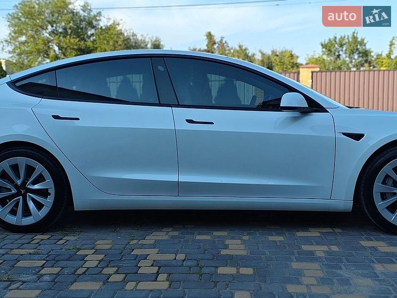 Седан Tesla Model 3 2022 в Верхнеднепровске