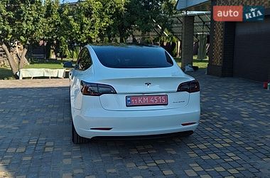 Седан Tesla Model 3 2022 в Верхнеднепровске
