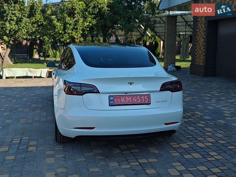 Седан Tesla Model 3 2022 в Верхнеднепровске