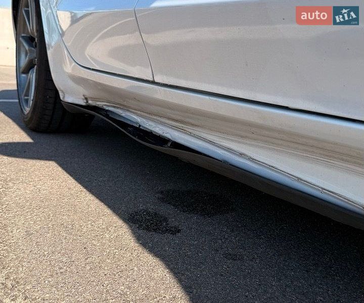 Седан Tesla Model 3 2019 в Киеве
