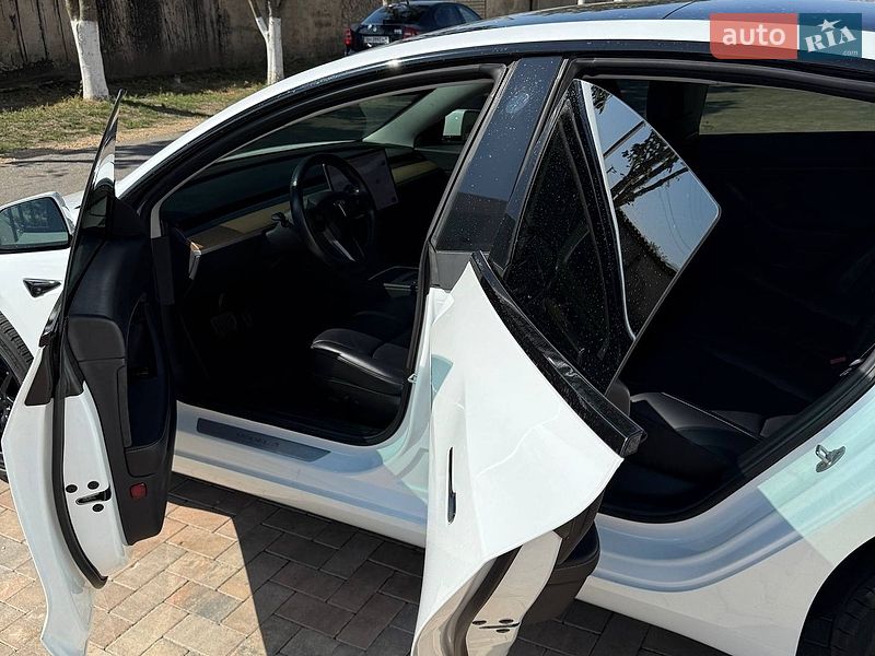 Седан Tesla Model 3 2018 в Одессе