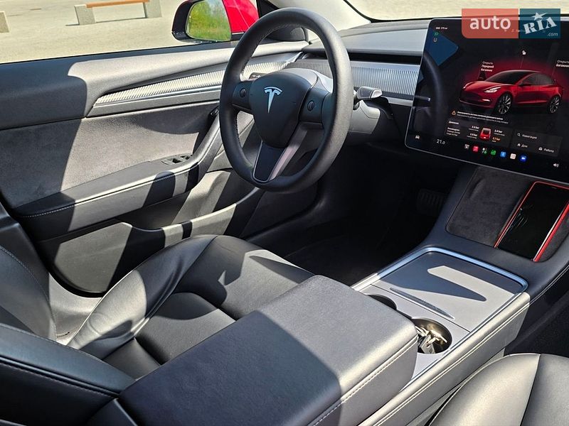 Седан Tesla Model 3 2022 в Ивано-Франковске