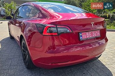 Седан Tesla Model 3 2022 в Івано-Франківську