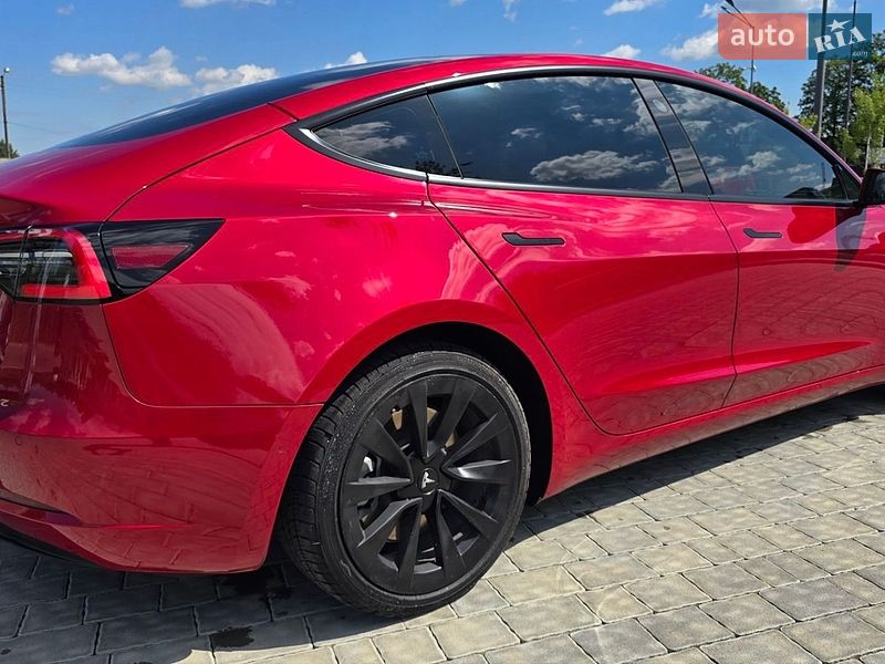 Седан Tesla Model 3 2022 в Ивано-Франковске