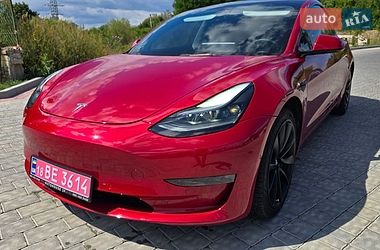 Седан Tesla Model 3 2022 в Івано-Франківську