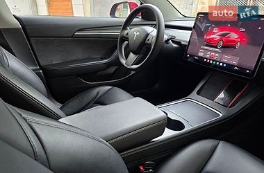 Седан Tesla Model 3 2022 в Івано-Франківську