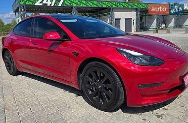 Седан Tesla Model 3 2022 в Івано-Франківську