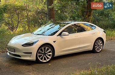 Седан Tesla Model 3 2018 в Києві