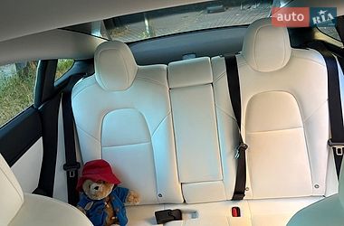 Седан Tesla Model 3 2018 в Києві