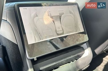 Седан Tesla Model 3 2024 в Виннице