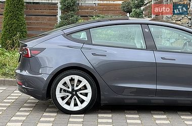 Седан Tesla Model 3 2023 в Стрые