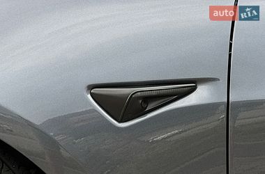 Седан Tesla Model 3 2023 в Стрые