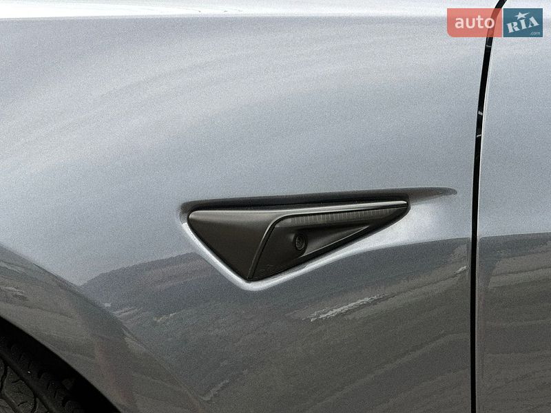 Седан Tesla Model 3 2023 в Стрые