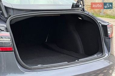 Седан Tesla Model 3 2023 в Стрые