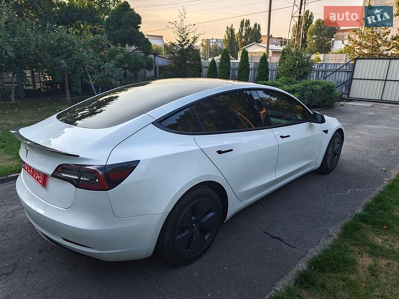 Седан Tesla Model 3 2023 в Василькове