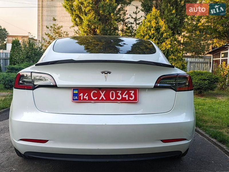 Седан Tesla Model 3 2023 в Василькове