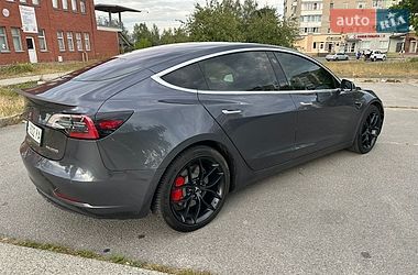 Седан Tesla Model 3 2018 в Звягеле