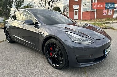 Седан Tesla Model 3 2018 в Звягеле
