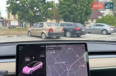 Седан Tesla Model 3 2018 в Звягеле