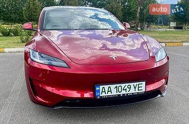 Седан Tesla Model 3 2024 в Киеве