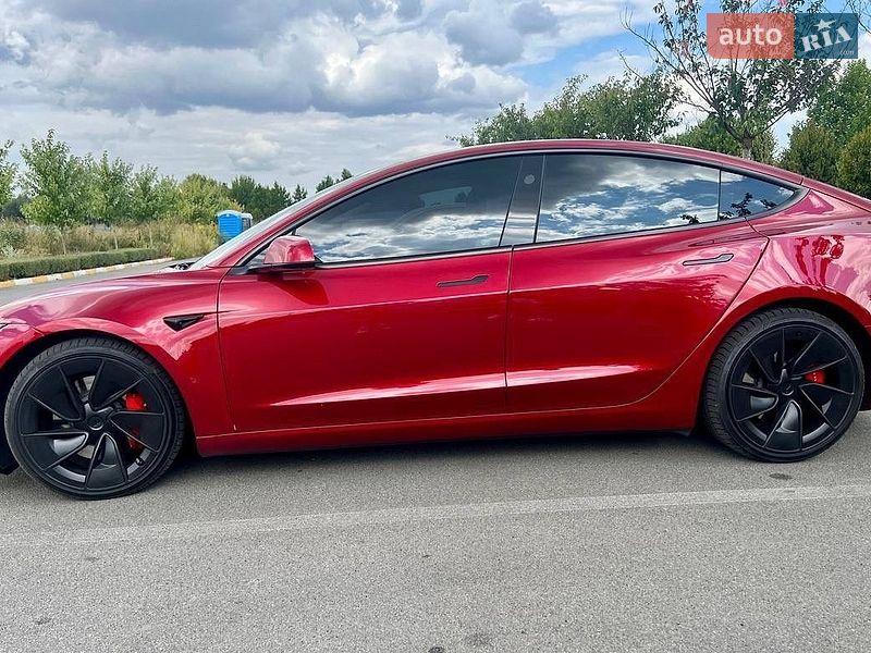 Седан Tesla Model 3 2024 в Киеве
