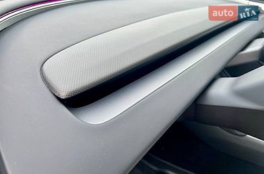 Седан Tesla Model 3 2024 в Киеве