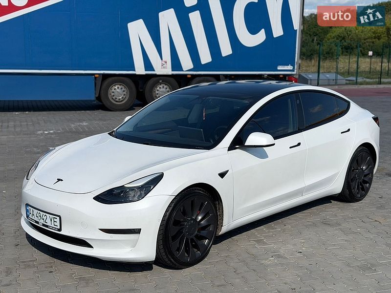 Седан Tesla Model 3 2021 в Луцьку