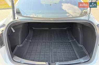 Седан Tesla Model 3 2021 в Луцьку