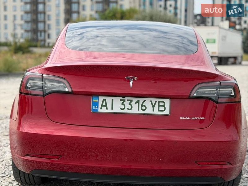 Седан Tesla Model 3 2022 в Києві