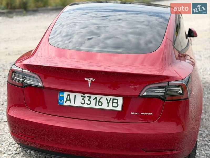 Седан Tesla Model 3 2022 в Києві