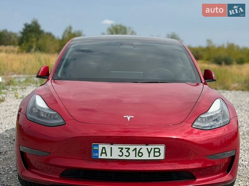 Седан Tesla Model 3 2022 в Києві