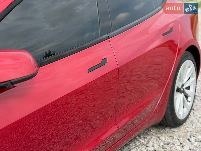 Седан Tesla Model 3 2022 в Києві