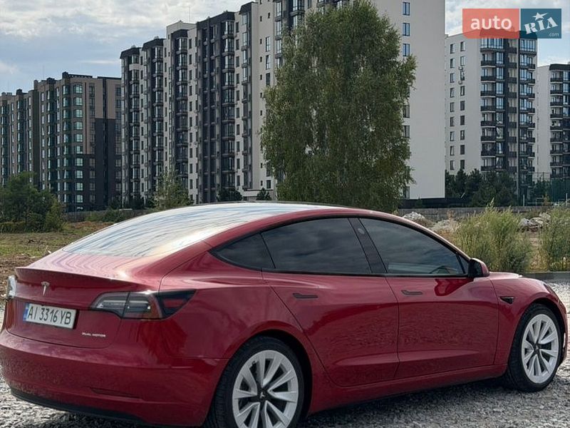 Седан Tesla Model 3 2022 в Києві