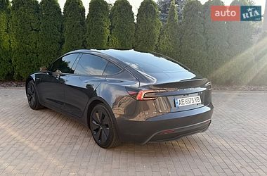 Седан Tesla Model 3 2024 в Днепре