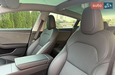 Седан Tesla Model 3 2024 в Днепре