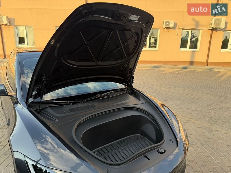 Седан Tesla Model 3 2024 в Днепре