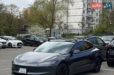 tesla model-3 2024 в Київ від професійного продавця Олег
