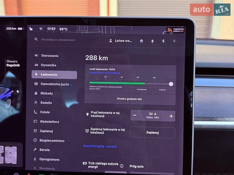 Седан Tesla Model 3 2018 в Львове