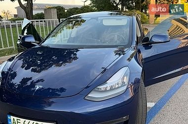 Седан Tesla Model 3 2020 в Дніпрі