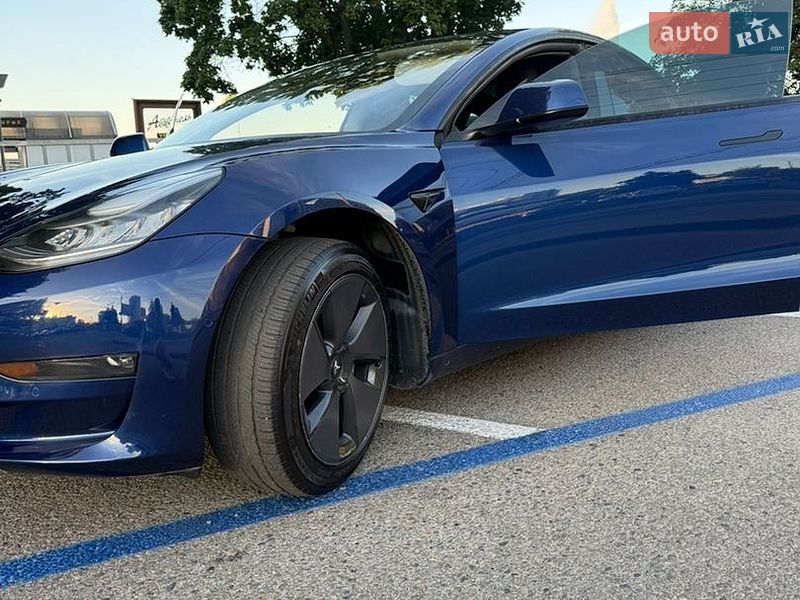 Седан Tesla Model 3 2020 в Дніпрі