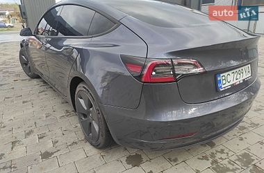 Седан Tesla Model 3 2022 в Долине