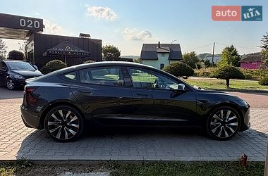 Седан Tesla Model 3 2025 в Калуше