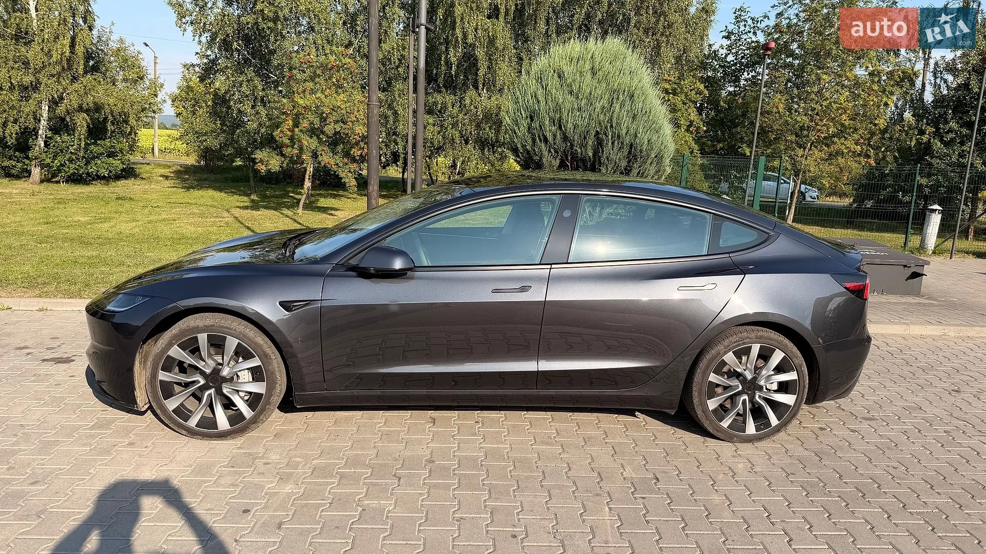 2025 Tesla Model 3 - мініатюра 7