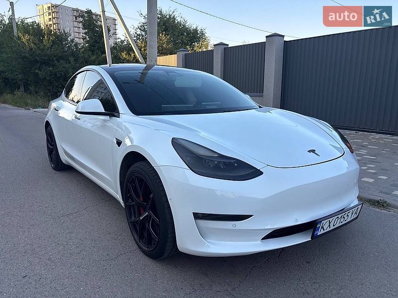Tesla Model 3 2021