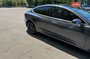 Седан Tesla Model 3 2020 в Миколаєві