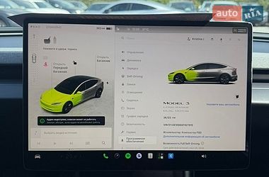 Седан Tesla Model 3 2025 в Стрию